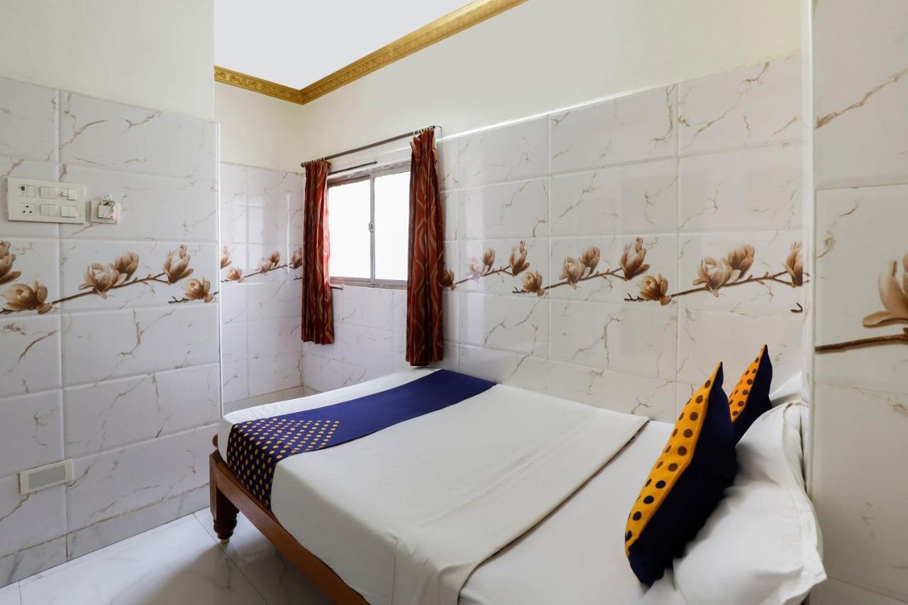 Hotel Spot On 40324 Vvr Residency Chennai Exterior foto